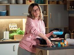 Od wielkiego finału minęło 10 lat, a życie bohaterów zmieniło się diametralnie. Brzydula 2 Julia Kaminska Znowu Przejdzie Metamorfoze