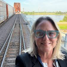 seetracksthinktrain #genz #stoptracktragedies