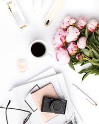 Dreaming about quitting your job and working from home? Make Money From Blogging How I Make A Full Time Living From Blogging