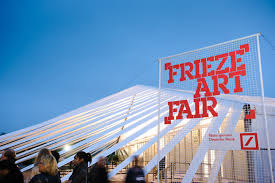 Die großen bankinstitute wollen ihr filialnetz ausdünnen. Deutsche Bank Artmag 80 News Internationale Kunst Fussball Und Ein Hotel Auf Zeit Die Deutsche Bank Ist Hauptsponsor Der Frieze New York