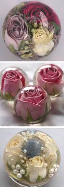 Have Your Wedding Flowers Made Into A Keepsake Paperweight Weddingflowers Sweetsixteen How To Preserve Flowers Wedding Keepsakes Wedding Gift Favors