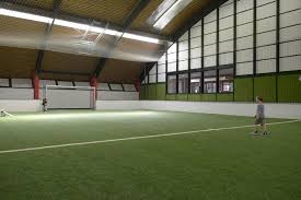 Eine fußballschule, regelmäßige events und ein bistro runden das programm ab. Indoor Fussball Platze Zwolf Soccerhallen In Koln Und Der Region Kolner Stadt Anzeiger