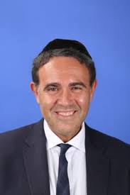 Avner Bitton's Instagram, Twitter & Facebook