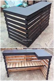 Tasteful Use Of The Wood Counter Table Has Been Carried Out Fabulous Here With The Ideal Outlook Impact Of Th Palettenholz Recycelte Paletten Diy Palettenmobel