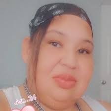 Chrystal Gibson's Instagram, Twitter & Facebook