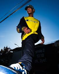 impromptu street shoot with @smith_reesie, fit too clean to not  capture😤😮‍💨 . . . love doing all this photography work recently, so  stoked to keep pushing! Camera info (for those curious): Fujifilm