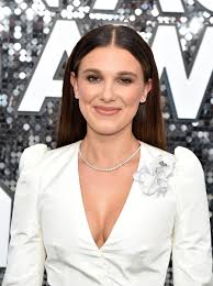 Her family relocated to los angeles, where she began earning parts on shows like once upon a time in wonderland and. Stranger News On Twitter Millie Bobby Brown S Next Projects Stranger Things Season 4 2021 Godzilla Vs Kong 2021 The Girls I Ve Been 2022 The Thing About Jellyfish 2022