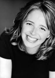 Lindsey Jewett's Instagram, Twitter & Facebook