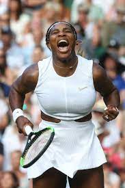 With a perfect pair of tight and magnetizing booty, serena williams is sure to make you keep admiring them all day long as she flaunts her unparalleled. Serena Williams Wimbledon Auftakt Sie Provoziert Auf Dem Tennisplatz Gala De