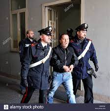 Del comune di casal di principe se ne ha notizia a partire dal 1030, in epoca normanna. Casal Di Principe Italien 29 Marz 2017 In Die Fruhen Stunden Des Morgens Heute In Der Provinz Von Neapel Die Firma Carabinieri Von Casal Di Principe Ce Laufen Eine Reihenfolge Der Anwendung