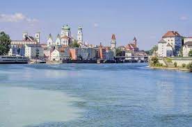 About 15 percent of the municipality is forest, and 74 percent is farmland. Wo Donau Inn Und Ilz Sich Treffen In Passau Der Dreiflussestadt Reiseziele Ch