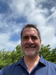 This is how the Generation X's eyesight gets in our 50's