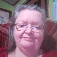 Denise Valles's Instagram, Twitter & Facebook