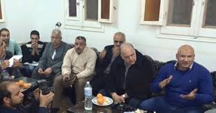 تواصل النيابة العامة تحقيقاتها الموسعة مع علاء حسانين نائب الجن والعفاريت الذى تزعم تشكيل عصابى للاتجار فى الآثار، وذلك بعد ضبطه أمس أثناء التنقيب على الآثار. Ø¹Ù„Ø§Ø¡ Ø­Ø³Ø§Ù†ÙŠÙ† Ù„Ù€ Ø§Ù„Ø­ÙŠØ§Ø© Ù‚Ø·Ø© ÙŠØ³ÙƒÙ†Ù‡Ø§ Ø¬Ù† Ø³Ø¨Ø¨ Ø­Ø±Ø§Ø¦Ù‚ Ù‚Ø±ÙŠØ© Ø§Ù„Ù…Ù†Ø§ØµÙÙˆØ± Ø¨Ø§Ù„Ø´Ø±Ù‚ÙŠØ© Ø§Ù„ÙŠÙˆÙ… Ø§Ù„Ø³Ø§Ø¨Ø¹