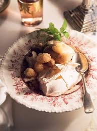 Frittatas aren't just great for breakfast—they make a great vegetarian main course for a dinner party, and this cozy, autumnal version is. Steal Winter Dinner Party Ideas From This California Cool Soiree One Kings Lane Our Style Blog