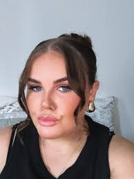 Amy Daly's Instagram, Twitter & Facebook