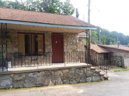 About us welcome to the fabulous snowmass cottages, an authentic colorado getaway on the banks of the roaring fork river, combining genuine western hospitality and all the colorado rockies have to offer. Roaring Fork Motel In Tn