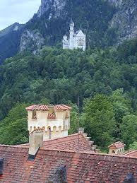 Von bayern, welcher 1864 den thron bestieg, ließ das schloss in einmalig schöner. Neuschwanstein