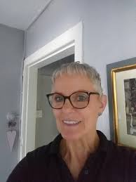 Looks like a natural hair color to me