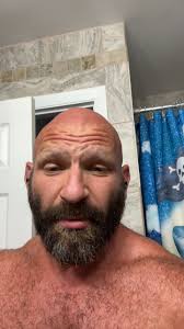 Eyebrow Trimming Tips for Men: Avoid Common Mistakes