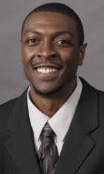 Julie Hodge's Instagram, Twitter & Facebook