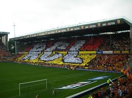Fransa ligue 1'de lens ile lille karşılaştı. File Tifo Lens Lille 2009 Jpg Wikimedia Commons