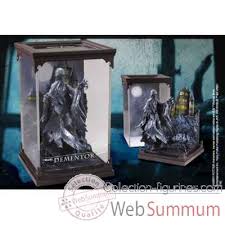 Harry Potter Figurine Dobby Creatures Magiques Noble Collection Sbstours In Aujourd'hui je vous présente la figurine du dementor ( détraqueur ) personnage de l'univers d'harry potter ! sbs tours