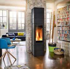 Der Kaminofen Element 400 Front Setzt Durch Sein Markant Geradliniges Design Das Feuer Perfekt In Szene Und Ist Dabei Sogar Noch Opt Kaminofen Kamin Kaminbau