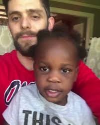 @ThomasRhett's video Tweet