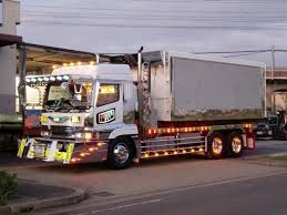 山本様 オシャレなアートトラック専門店アートフレンド art friend デコトラ トラック フレンド