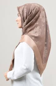 Cift Tarafli Viskon Esarp 70152 05 Koyu Bej Kahverengi Sefamerve In 2020 Fashion Head Scarf Hijab