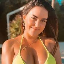 Patty López de la Cerda reta a Instagram con arriesgadas FOTOS en coqueto  bañador