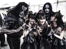 Alter bridge is an american alternative metal band that was formed in 2004 in orlando, florida. Babymetal On Twitter Metal Girl Black Metal Best Friend Pictures