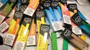Nearly as many kids (21 percent) selected harm reduction reasons for vaping—they are and 22 percent said the ability to do vape tricks was a reason for vaping. From Juul To Puff Bar Disposable Vape Pens Are Extremely Popular With Teens Shots Health News Npr