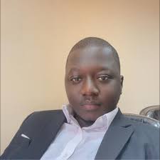 MODE] Stéphanie Joly posant dans une robe de la marque américaine Hervé  Léger 👀