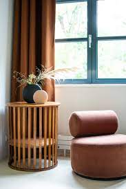 how to accessorise your interior pick statement pieces thuisdecoratie fauteuil bekleding