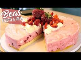 Schlammpampel Torte Erdbeerklassiker Rezept Mal Anders Sahne Und Mascarpone Creme Youtube Leckere Torten Rezepte Erdbeersahne Torte