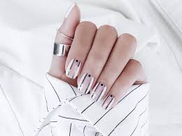 Best Nail Polish Colors To Make Short Nails Look Naturally Longer If you have a steady hand, this thin line work is for you.