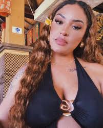 No matter how you add it up , we not equal 💋