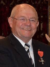 Neil Wolfe's Instagram, Twitter & Facebook