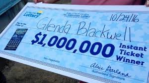 Glenda Blackwell Compro Un Boleto De Loteria Solo Para Probarle A Su Esposo Que Era Una Perdida Blackwell C In 2020 Lottery Lottery Tickets One Million Dollars