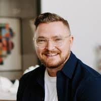 Brett Owen's Instagram, Twitter & Facebook