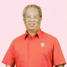 If you're searching for muhyiddin yassin and wife theme, you have visit the ideal website. Muhyiddin Yassin Smile Gif Muhyiddin Yassin Smile Peace Out Discover Share Gifs