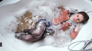 It was only me and my friend. Wetlook Model In Dressed In Completely Wet Clothes Has Fun In Bath Wetfoto Com