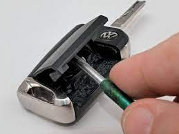 Meistens ist die batterie dieses schlüssels aber in wenigen sekunden gewechselt. Batterie Wechsel Im Fahrzeug Schlussel Gute Fahrt