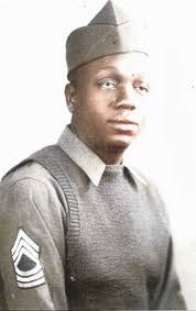 MSgt. Walter Battle receives commendation.