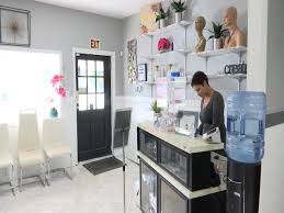 Freelance hairstylist offering on location styling and in salon styling. Hair Salon Responds To Gov Kemp Reopening Non Essential Businesses Wsav Tv