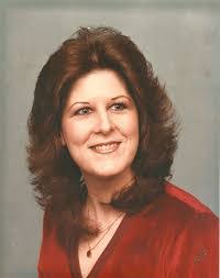 Mary Simmer's Instagram, Twitter & Facebook