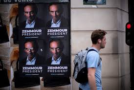 Zemmour est un nom de famille notamment porté par : Will French Ultra Right Pundit Zemmour Run For President Bloomberg