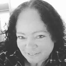 Tennille Lewis's Instagram, Twitter & Facebook